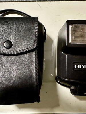 Londa flash used, 90s with case