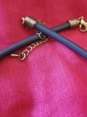 Necklace used impressive