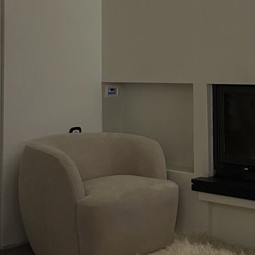 La Redoute armchair with swivel base, like new, beige