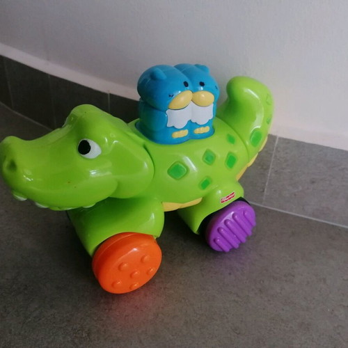 Push toy crocodile like new