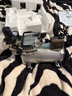 Compressor TC108 230/50 silent airbrush brand new