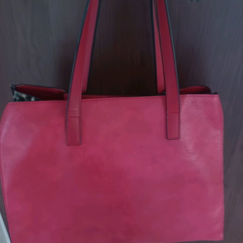 Bag red with tiger print on side like new, large capacity