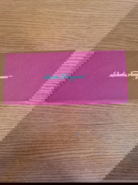 salvatore ferragamo κουτί συσκευασιας