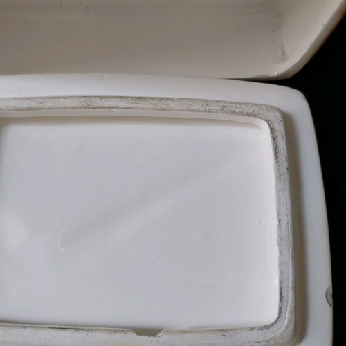Porcelain jewelry box Japan Handpicked by Iris Street vintage 1960