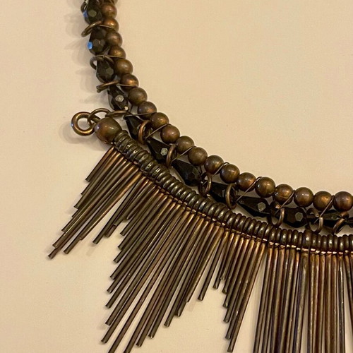 Metal necklace like new