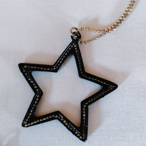 Star pendant large with long chain used