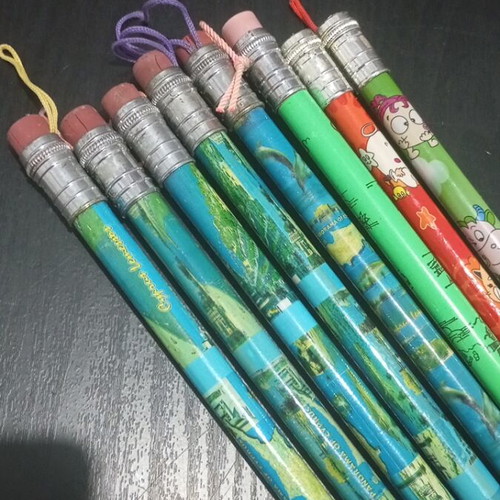 Large pencils like new, set of 8