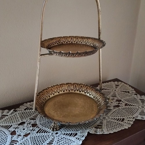 Vintage gold metal two-tier etagere