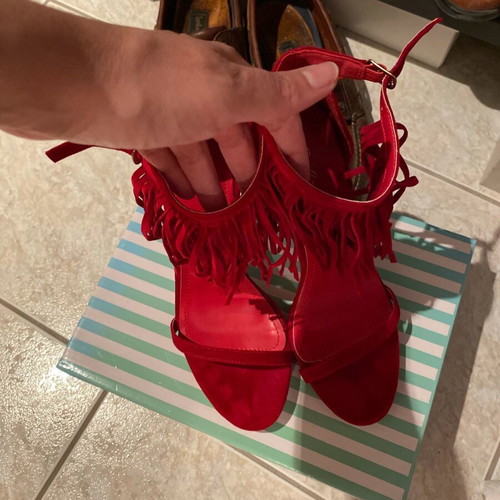 Axel sandals with fringes size 39 like new, red