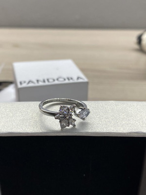 Pandora ring size 7 like new, silver