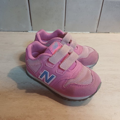 New Balance kids' athletic shoes size 23, like new, pink, double velcro