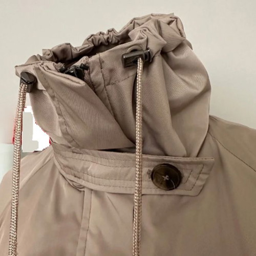 Madison trench coat like new, beige, with belt, modern collar and pleated details
