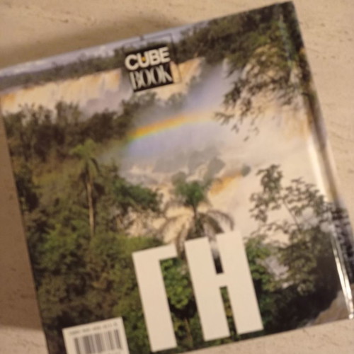 Earth Cube Book like new with aerial photos, 727 pages