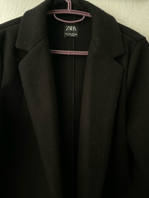Zara coat used, wool, medium size, black