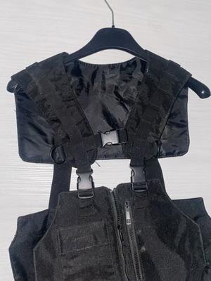 Vest accessory like new, black
