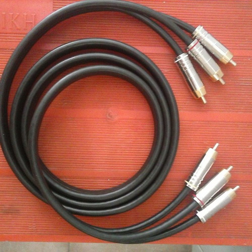 3 x RCA male to 3 x RCA male High Quality Cable 1.5 meters