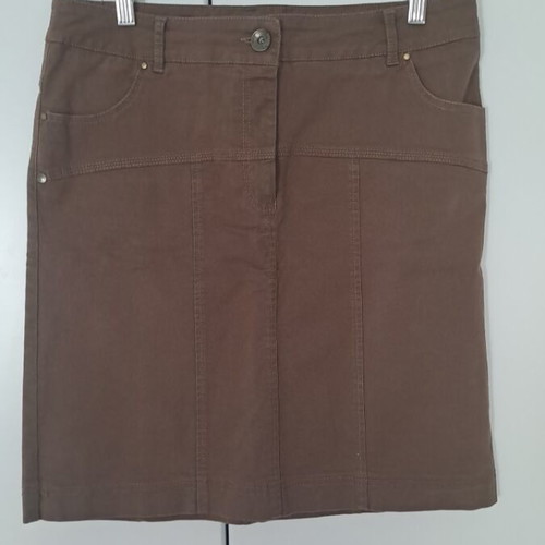 Lussile brown skirt size 48 like new with front zipper and pockets
