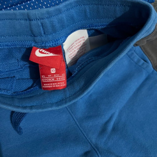 Nike set with almost new shirt and used shorts, white and blue, ages 6-8