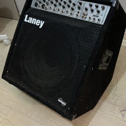 Laney Powered Speaker used, supports up to 5 instruments and console