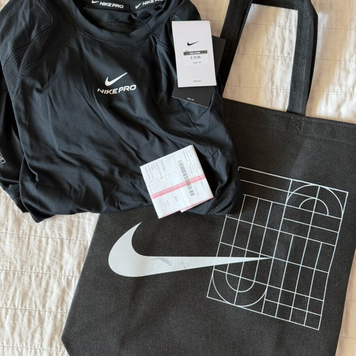 Nike Pro S T-shirt, black, brand new