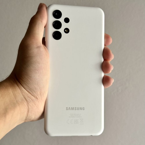 Samsung Galaxy A13 (SM-A135F/DSN) Dual SIM smartphone like new, 64GB, white