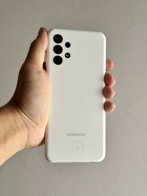 Samsung Galaxy A13 (SM-A135F/DSN) Dual SIM smartphone like new, 64GB, white