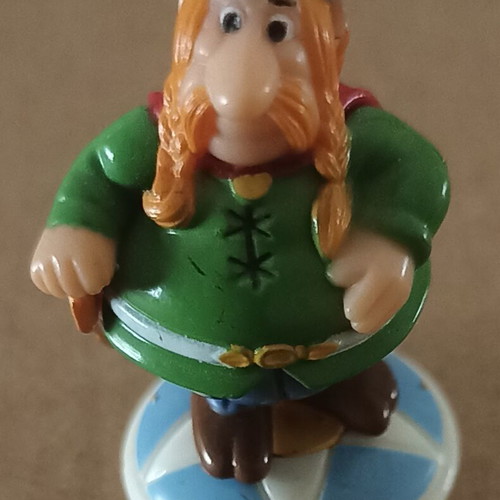 Majestix figure from Kinder surprise Asterix and the Romans series 2000 like new