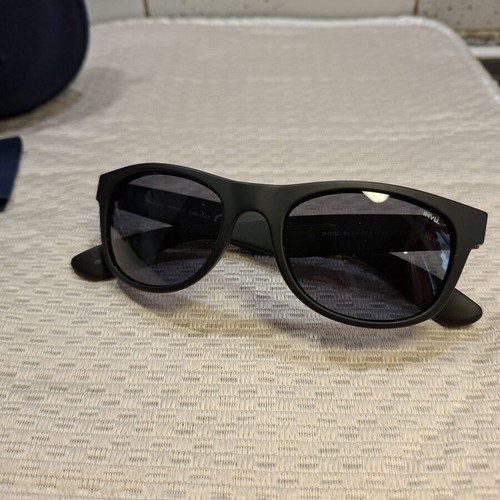 Invu Polarized A 2608 A Filter Cat.3 Kids Sunglasses like new, matte black