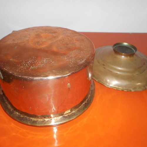 Bronze old pot with lid used, diameter 19/21 cm