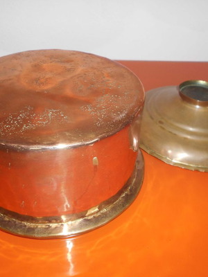 Bronze old pot with lid used, diameter 19/21 cm