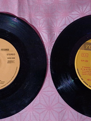 Δίσκοι βινυλίου 45 στροφών Frank Sinatra μεταχειρισμένοι, 2 τεμάχια 1966