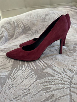 Scarlett women's pumps size 40 made in Italy like new, suede leather