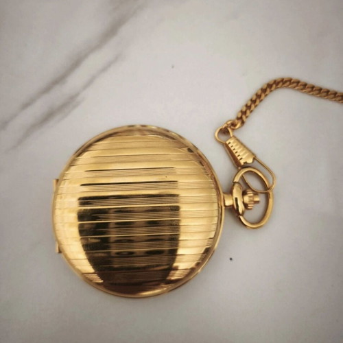 Vintage Royal pocket watch like new, gold color