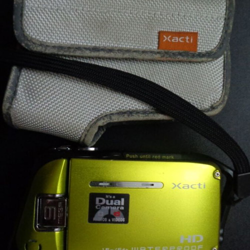 SANYO XACTI VPC-CA9EX Dual Camera HD like new, waterproof digital camera