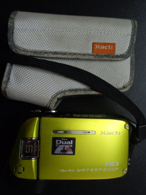 SANYO XACTI VPC-CA9EX Dual Camera HD like new, waterproof digital camera