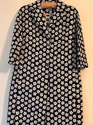 Monnalisa floral summer spring coat like new, size S
