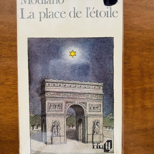 Book used, French language