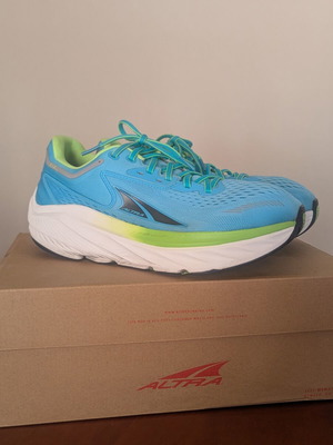 Altra VIA Olympus men's running shoes size 42, turquoise and white