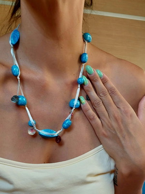 Handmade necklace with beads like new, blue
