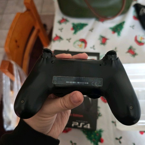 Dualshock 4 Darth Vader Edition controller like new for PS4