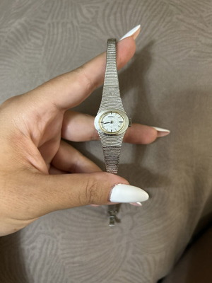 Seiko vintage women's mechanical wristwatch used
