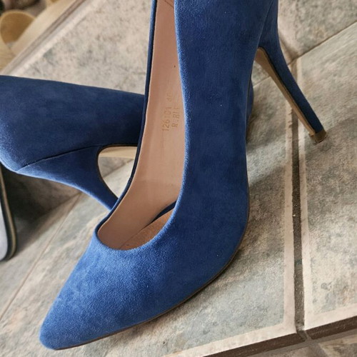 Blue electric pumps size 40 like new