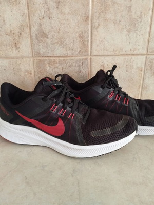 Nike running shoes size 45 used, black and red