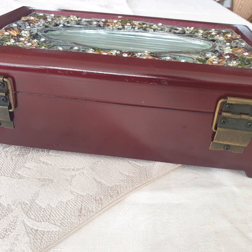 Wooden jewelry box new with enamel decoration and satin lining