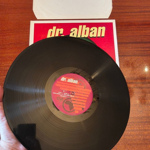 Vinyl records used, 3-pack 90s Eurodance and reggae vibes