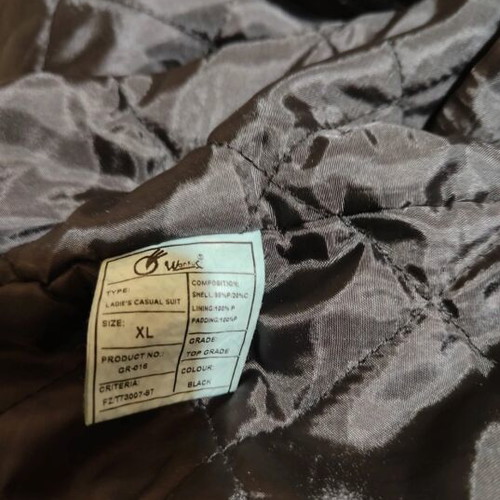 Wanfusi Fashion women's long black coat XL used