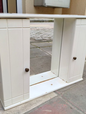 Баня шкаф с огледало употребяван 70x16x55