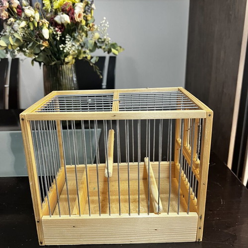 Wooden birdcage like new