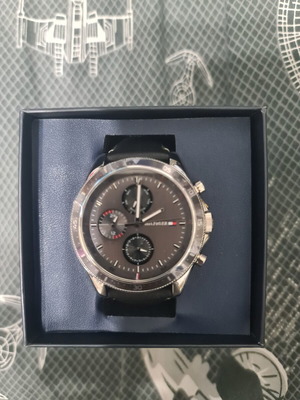 Tommy Hilfiger Parker ρολόι νέο, μαύρο