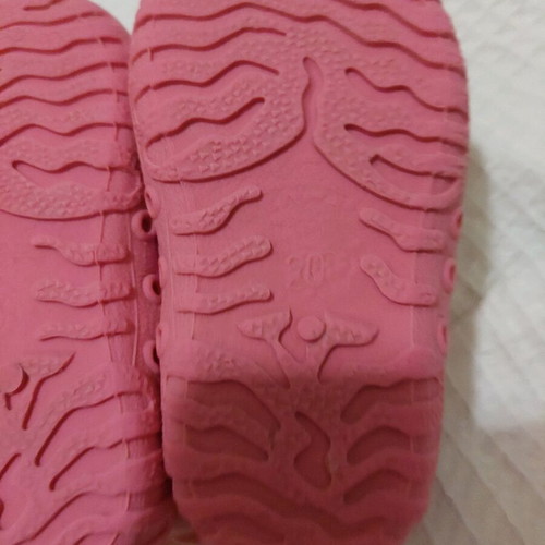 No20 beach shoes for girls used